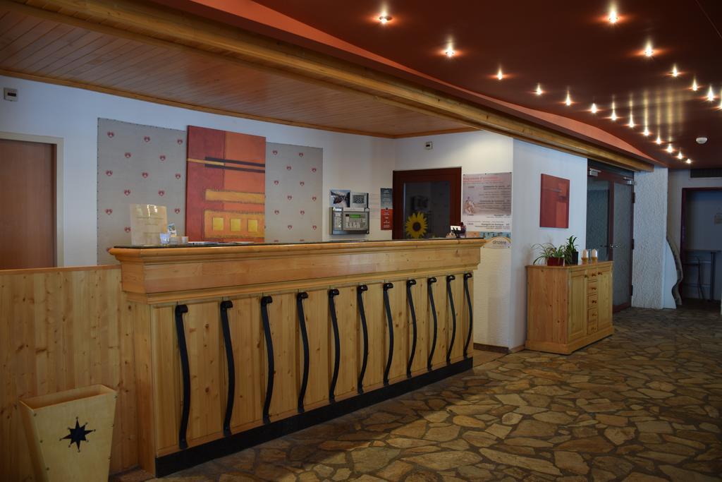 Des Masques Hotell Anzère Exteriör bild