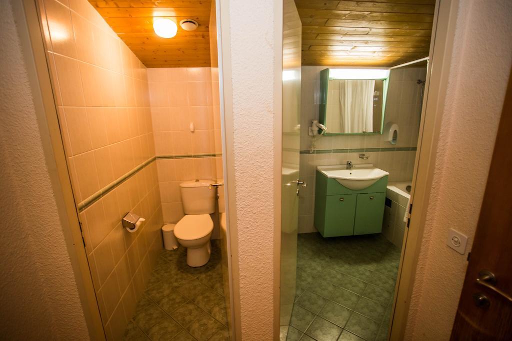 Des Masques Hotell Anzère Exteriör bild